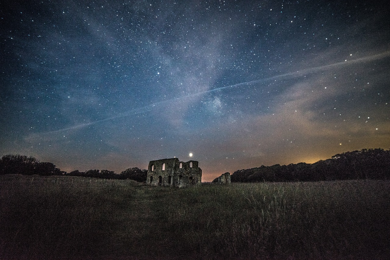 découvrez la magie de l'astronomie avec notre guide complet sur l'observation des étoiles. apprenez à identifier les constellations, les planètes et les événements célestes tout en profitant de la beauté du ciel nocturne.