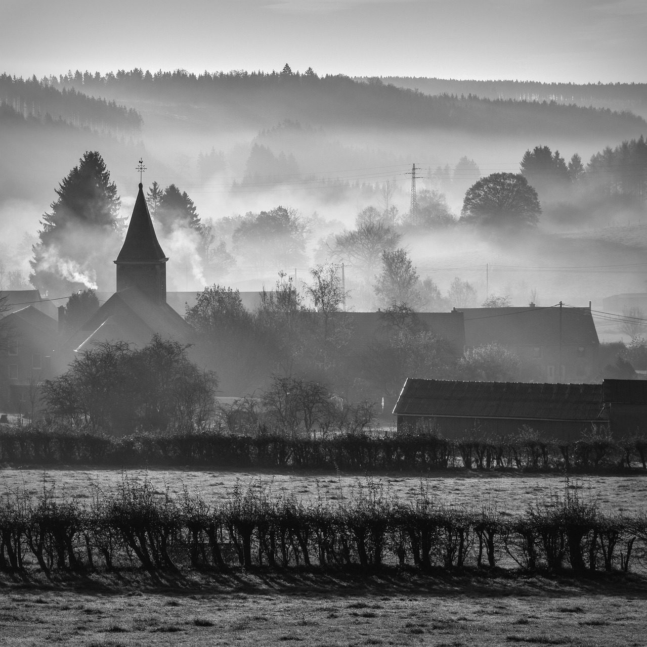 découvrez les ardennes, une région authentique et verdoyante réputée pour ses paysages pittoresques, ses forêts denses et ses charmants villages. parfaite pour des escapades nature, des randonnées et des activités en plein air, les ardennes vous invitent à explorer leur riche patrimoine culturel et gastronomique.