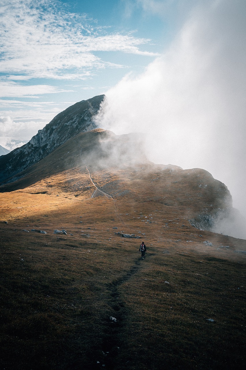 Comment préparer son sac pour une aventure en plein air