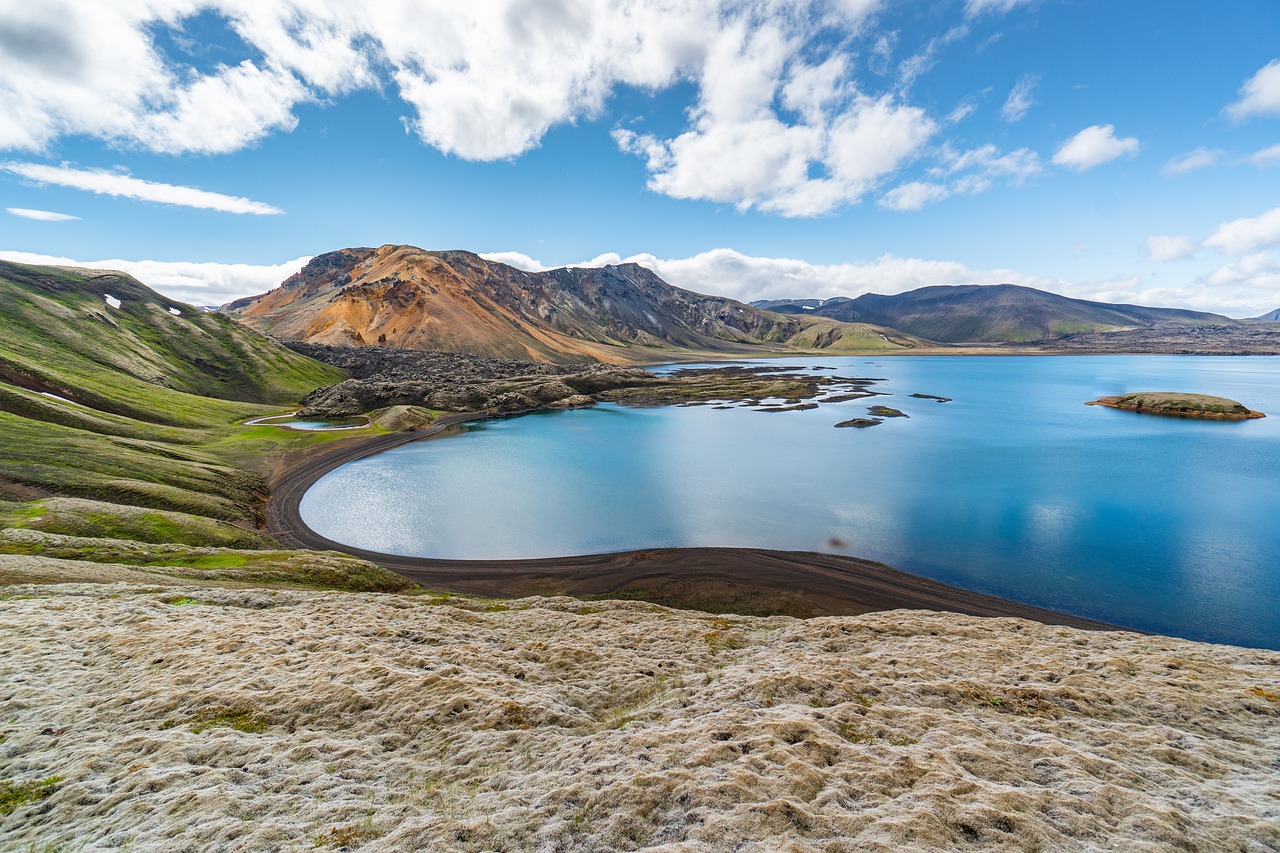 découvrez les meilleures destinations de voyage à travers le monde. que vous recherchiez des plages paradisiaques, des villes historiques ou des aventures en pleine nature, trouvez l'inspiration pour votre prochaine escapade.