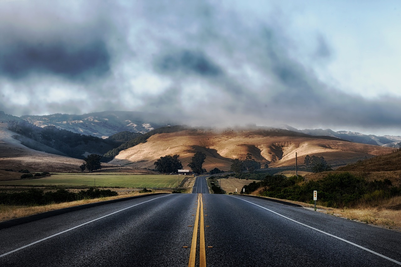 découvrez les plus belles routes panoramiques où la nature se dévoile sous vos yeux. évadez-vous à travers des paysages époustouflants, des montagnes majestueuses aux côtes préservées, et profitez de balades inoubliables qui éveilleront vos sens.