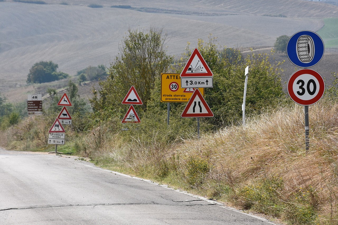 découvrez les réglementations de voyage essentielles pour planifier vos déplacements en toute sérénité. informez-vous sur les exigences d'entrée, les restrictions sanitaires et les conseils pratiques pour voyager en toute sécurité.