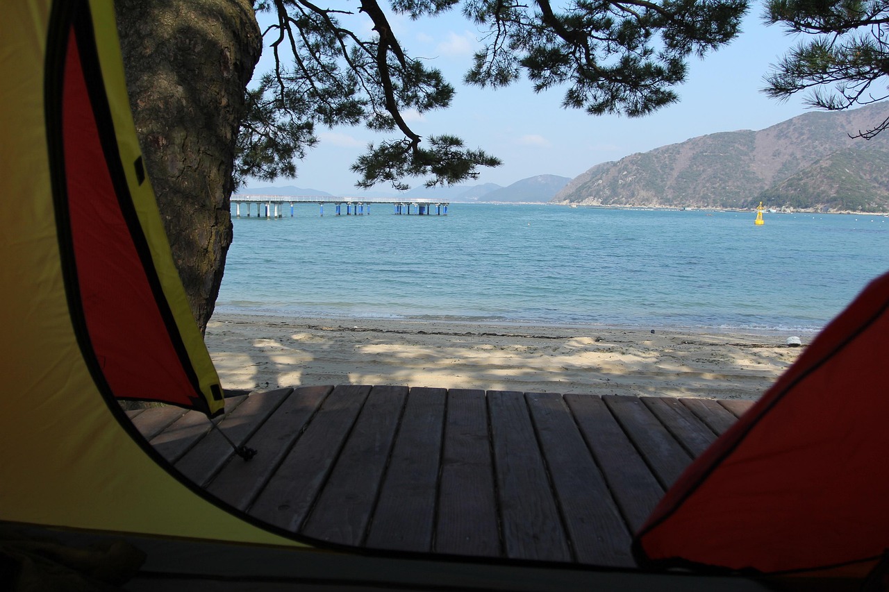 découvrez des campings pittoresques au cœur de la nature, idéaux pour des vacances en plein air. profitez de paysages époustouflants, d'activités en plein air et d'une atmosphère sereine pour des moments inoubliables en famille ou entre amis.