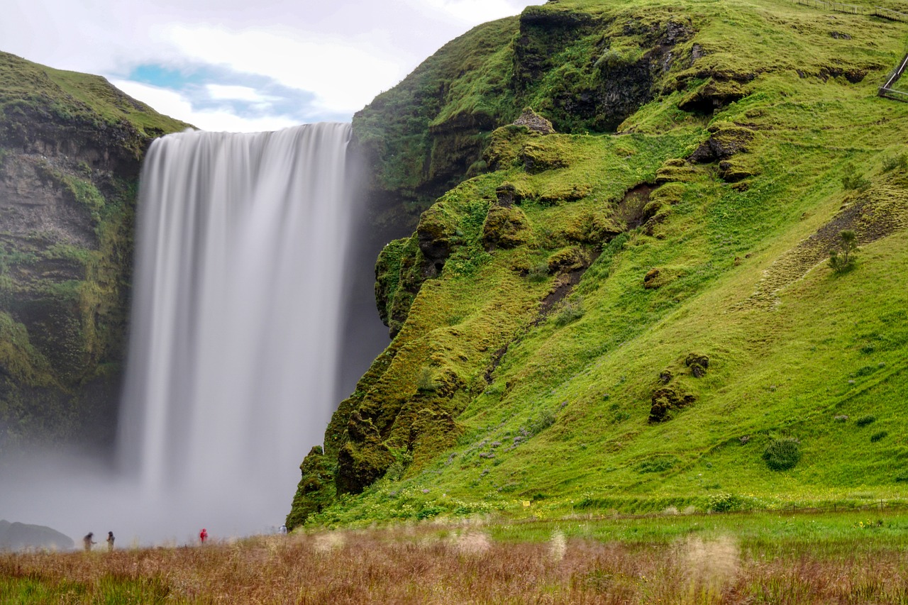 découvrez la beauté saisissante des cascades, où l'eau s'écoule majestueusement à travers des paysages époustouflants. explorez des panoramas captivants, des sentiers de randonnée revigorants et des moments de tranquillité près de ces merveilles naturelles. que vous soyez passionné de nature ou amateur de photos, les cascades offrent une expérience inoubliable.