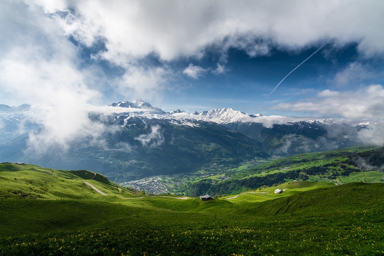 partez à l'aventure avec nos voyages uniques qui vous plongeront au cœur de paysages sauvages et d'expériences inoubliables. explorez des destinations hors des sentiers battus, vivez des sensations fortes et créez des souvenirs mémorables lors de votre prochaine escapade aventureuse.