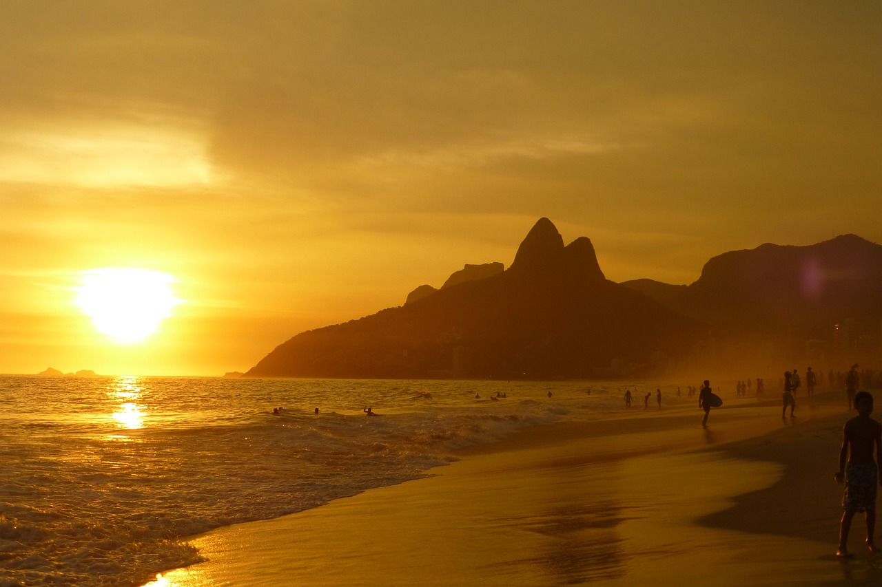 découvrez le brésil, un pays riche en culture, en paysages époustouflants et en traditions vibrantes. explorez ses plages paradisiaques, sa forêt amazonienne majestueuse et sa célèbre cuisine, tout en vous imprégnant de l'hospitalité de ses habitants.