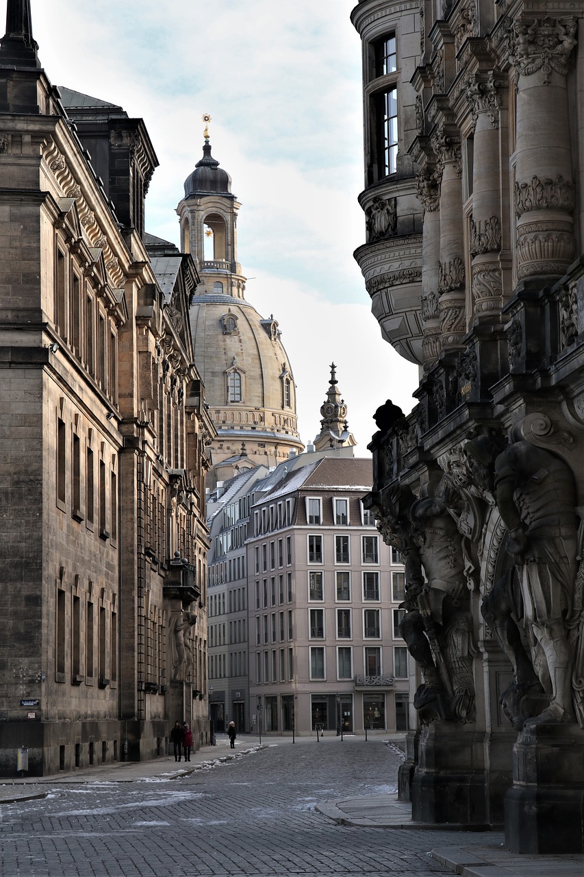 découvrez des destinations historiques fascinantes à travers le monde. explorez des sites emblématiques, plongez dans le passé et vivez des expériences inoubliables au cœur de l'histoire.