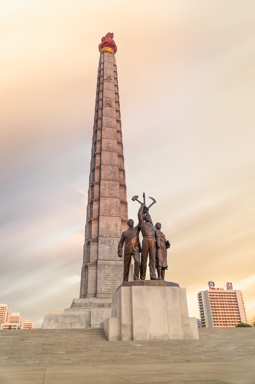 découvrez la fascinante destination qu'est la corée du nord, avec ses paysages spectaculaires, sa riche histoire et sa culture unique. plongez dans un voyage inoubliable au cœur de pyongyang et explorez des lieux emblématiques tout en vous immergeant dans la vie locale, le tout dans un cadre sécurisé et organisé.